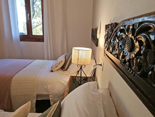 habitación dos camas casa rural kumara